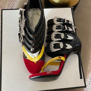 Dsquared2 slightly worn size 40 fit slim feet buckles ankle shoes